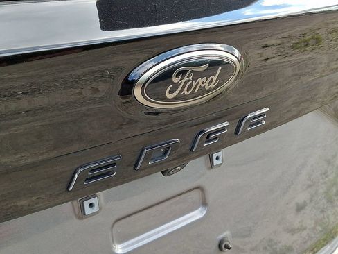 Used 2023 Ford Edge SE w/ Black Appearance Package AWD/4WD image 10