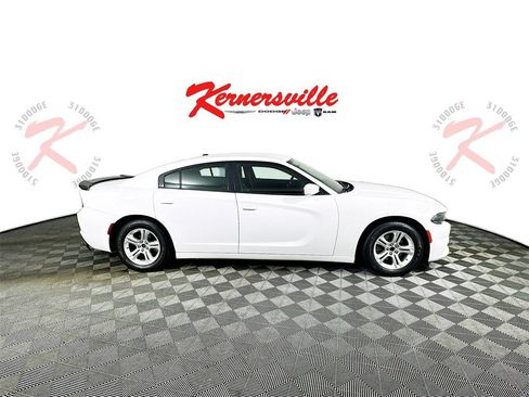 Used 2022 Dodge Charger SXT image 8