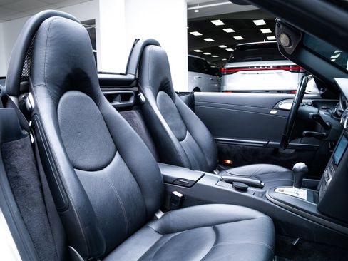 Used 2006 Porsche Boxster RWD image 19