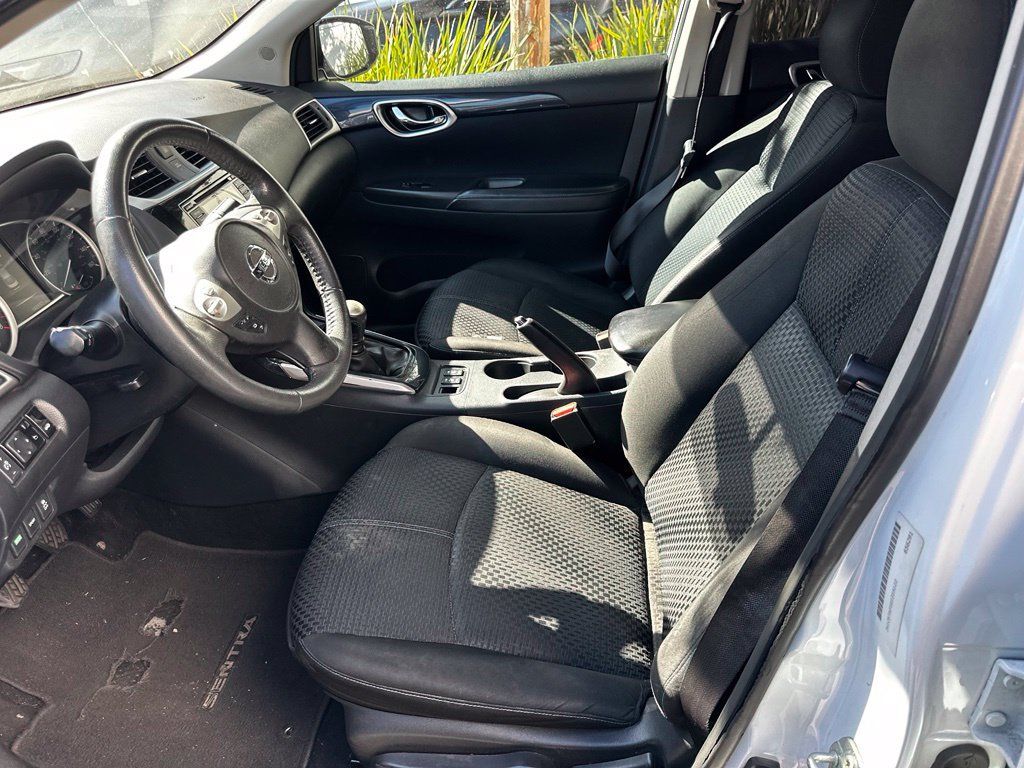 Used 2017 Nissan Sentra SR Turbo w/ SR Midnight Edition FWD image 18