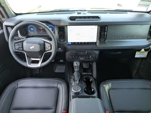 New 2026 Ford Bronco Badlands AWD/4WD image 15