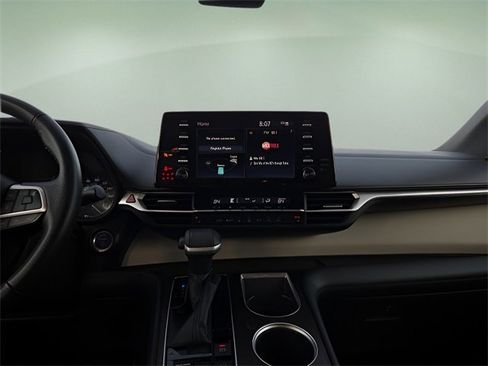 Used 2022 Toyota Sienna XLE image 11