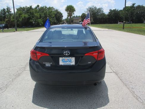Used 2019 Toyota Corolla SE FWD image 6