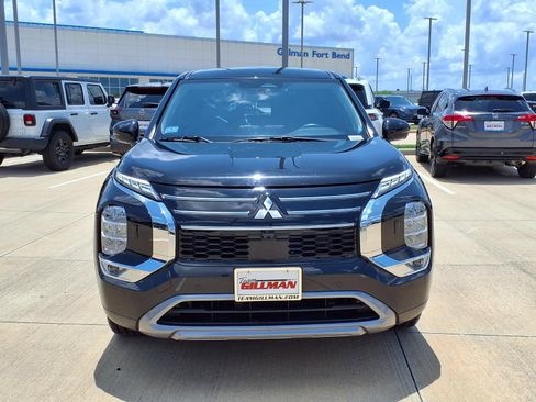 Used 2025 Mitsubishi Outlander SE AWD/4WD image 5