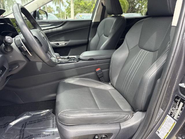 Certified 2025 Lexus NX 250 FWD w/ Accessory Package (Z1) image 11