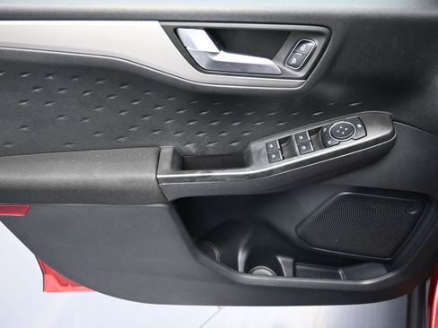Used 2020 Ford Escape SE FWD image 23