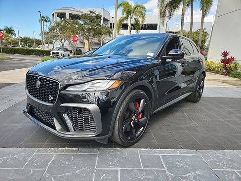 Used 2021 Jaguar F-PACE SVR image 16