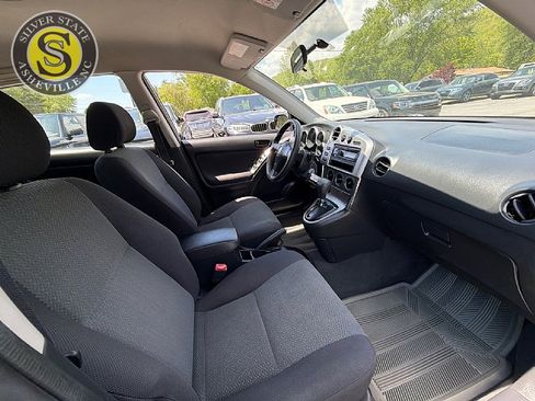 Used 2004 Toyota Matrix FWD image 15