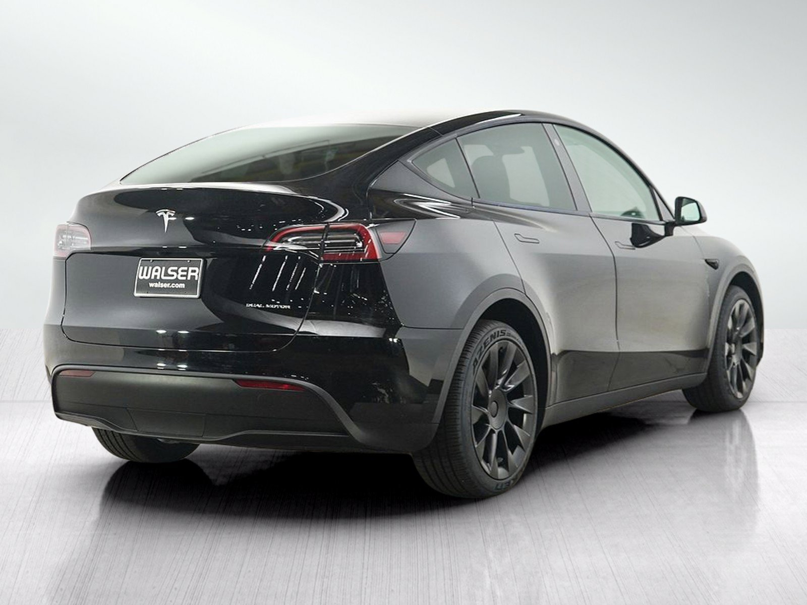 Used 2023 Tesla Model Y Long Range AWD/4WD image 5