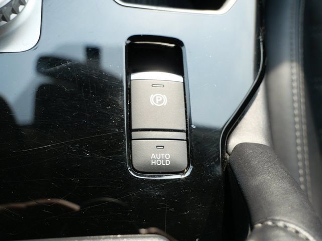 Used 2025 Mitsubishi Outlander AWD image 26