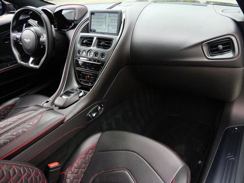 Used 2019 Aston Martin DBS Superleggera image 10