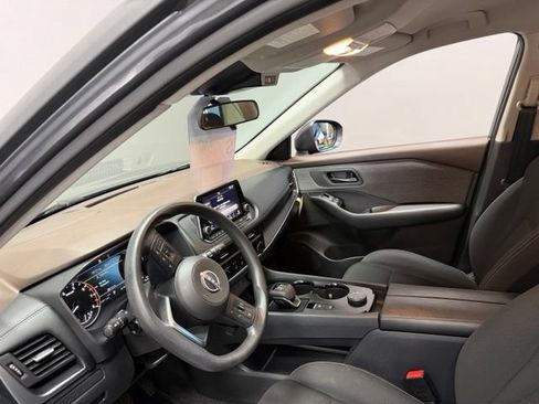 Used 2023 Nissan Rogue S AWD/4WD image 17