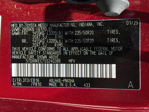 Used 2025 Toyota Sienna XSE FWD image 30