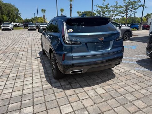 Used 2025 Cadillac XT4 Sport FWD image 8