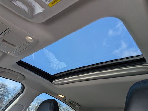 Used 2021 INFINITI Q50 Luxe w/ All Weather Package image 12