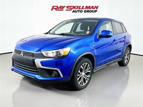 Used 2017 Mitsubishi Outlander Sport ES image 3