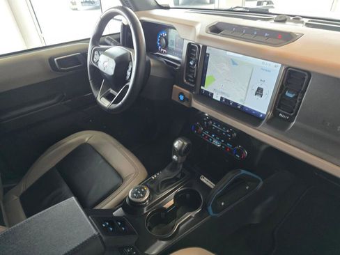 Used 2024 Ford Bronco Wildtrak AWD/4WD image 44