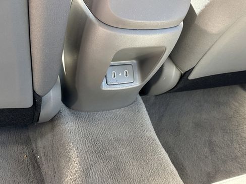 Used 2025 Hyundai Elantra Sport image 14