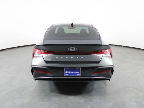 Certified 2025 Hyundai Elantra Sport FWD image 11