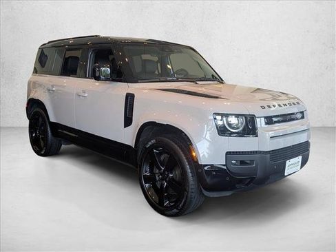 Used 2026 Land Rover Defender 110 X-Dynamic SE AWD/4WD image 3