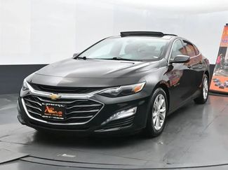 Used 2022 Chevrolet Malibu LT image 1