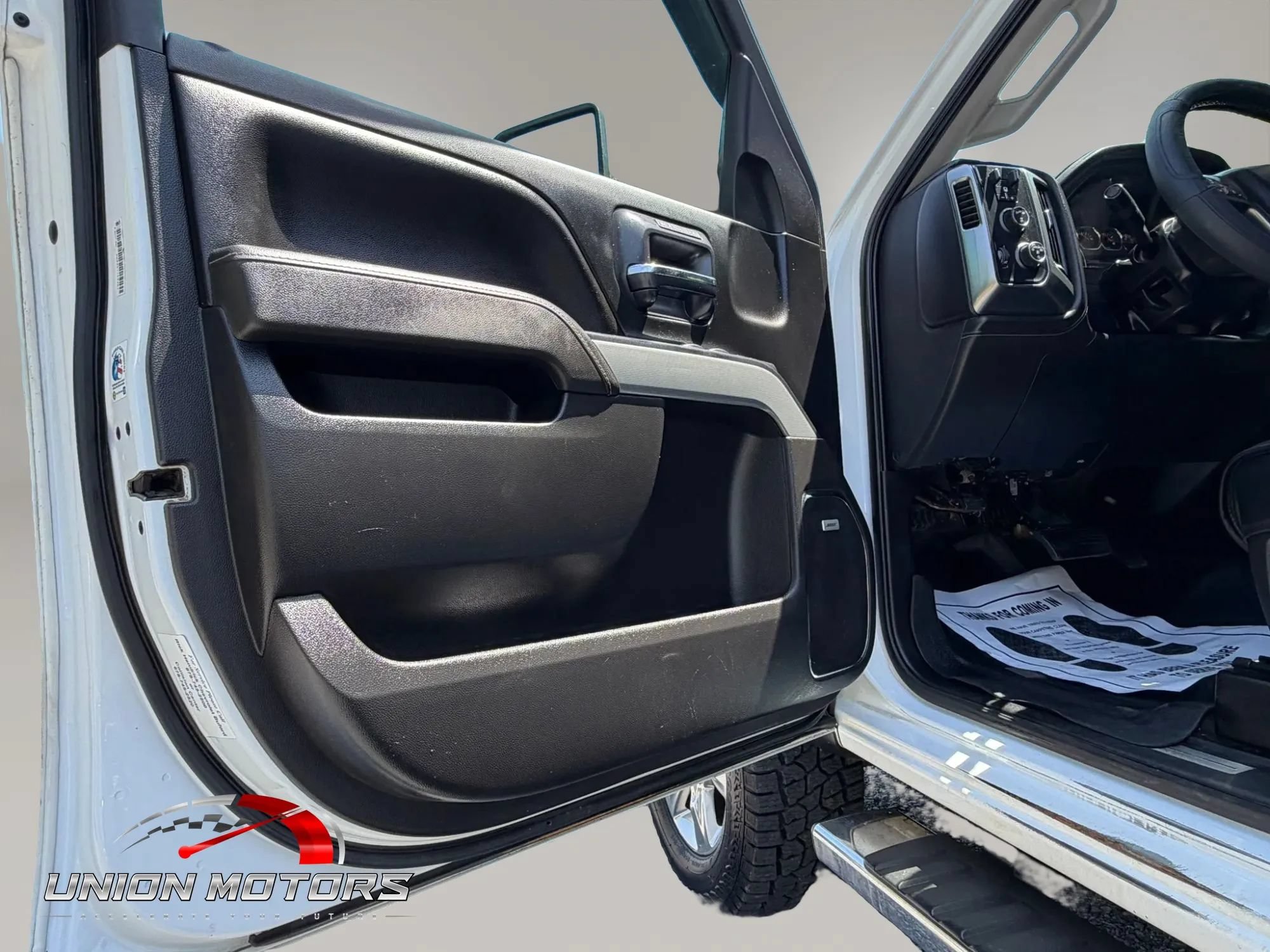 Used 2017 Chevrolet Silverado 2500 LTZ w/ Duramax Plus Package AWD/4WD image 29