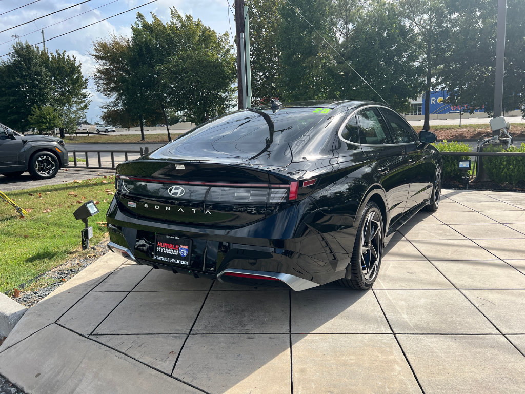 Certified 2025 Hyundai Sonata SEL FWD image 11