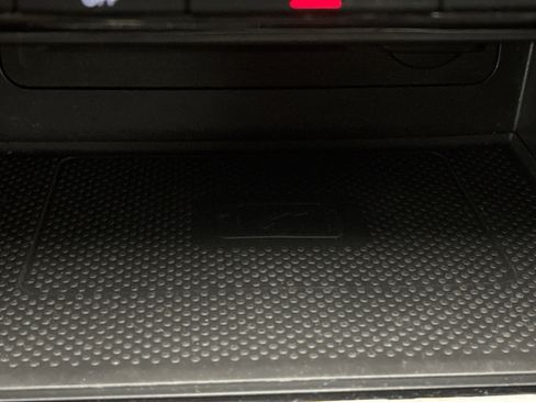 Used 2023 Volkswagen Atlas SE image 16