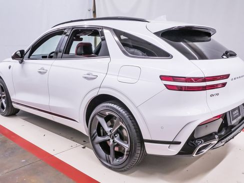 Certified 2026 Genesis GV70 3.5T Sport Prestige image 8