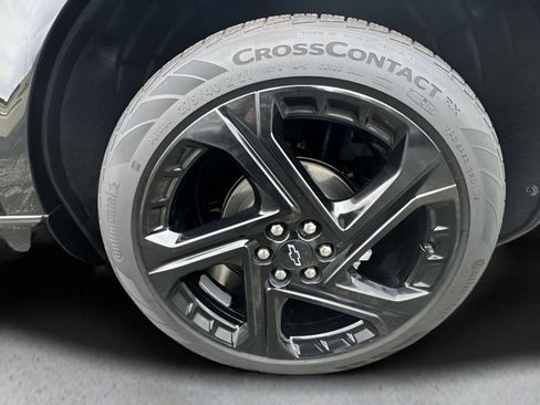 Certified 2024 Chevrolet Equinox EV RS image 31