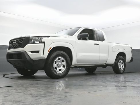 Used 2022 Nissan Frontier S image 47