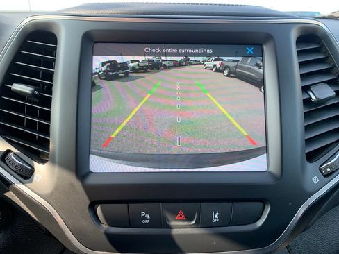 Used 2022 Jeep Cherokee Latitude Lux AWD/4WD image 28