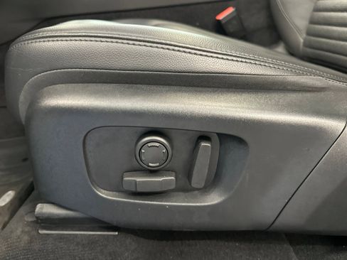 Used 2024 Land Rover Discovery Sport S image 17