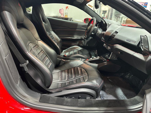 Used 2016 Ferrari 488 GTB RWD image 52