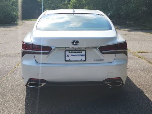 Used 2020 Lexus LS 500 w/ Interior Upgrade Package RWD image 4