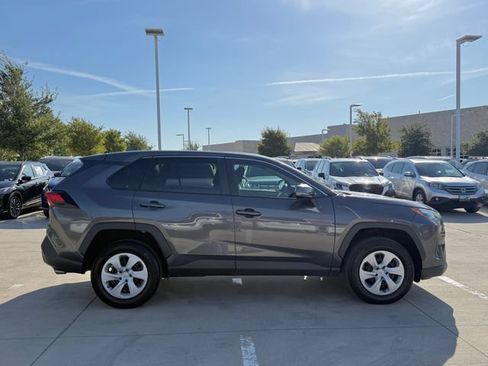 Used 2024 Toyota RAV4 LE AWD/4WD image 6