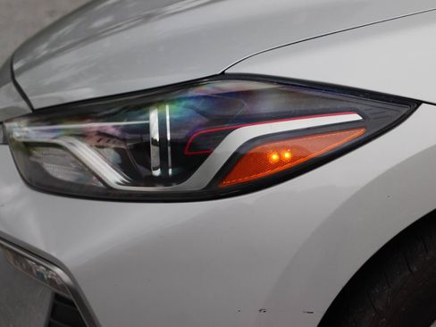 Used 2018 Hyundai Elantra Sport FWD image 35