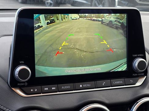 Used 2024 Nissan Sentra SV image 23