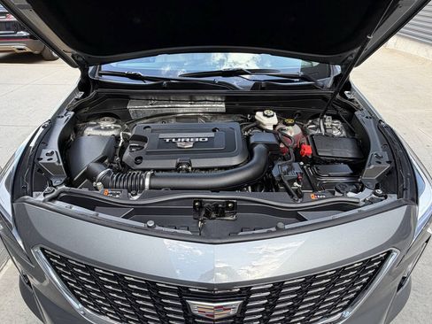 Used 2023 Cadillac XT4 Premium Luxury AWD/4WD image 13
