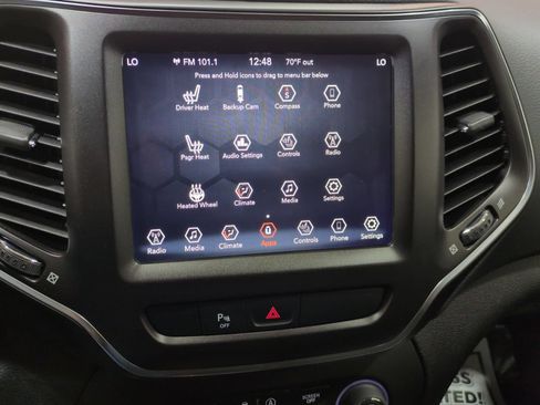 Used 2019 Jeep Cherokee Trailhawk w/ Cold Weather Group AWD/4WD image 21
