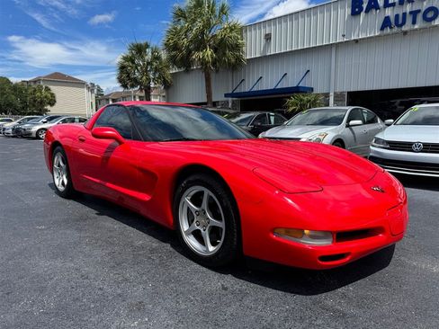 Used 2000 Chevrolet Corvette Coupe w/ Roof Pkg RWD image 2