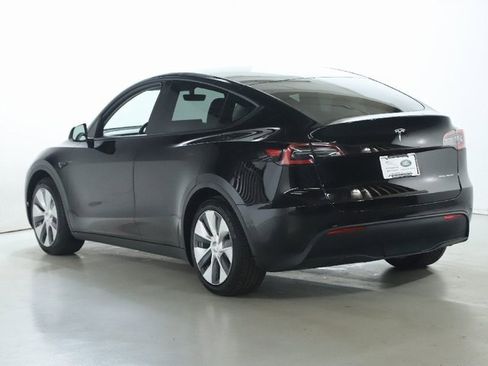 Used 2021 Tesla Model Y Long Range image 5