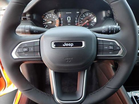 New 2026 Jeep Compass Latitude w/ Sun and Sound Group image 15