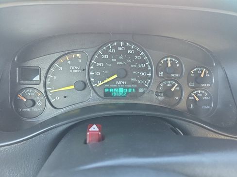 Used 2001 Chevrolet Silverado 2500 LS w/ Off-Road Skid Plate Pkg image 10