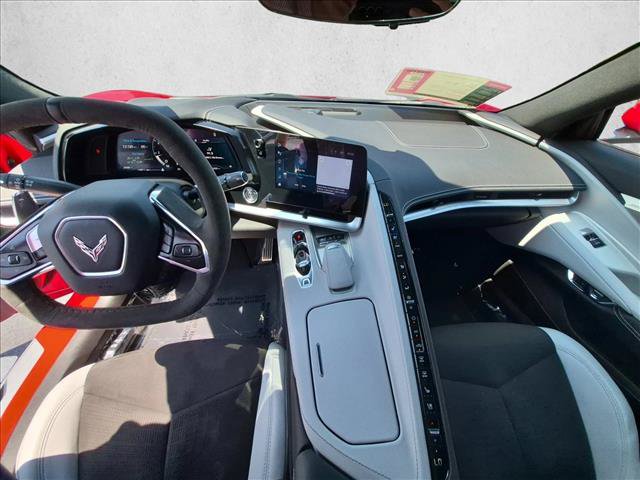 Used 2024 Chevrolet Corvette Stingray Preferred Conv RWD image 17