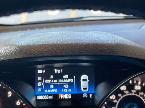 Used 2018 Ford Escape SEL image 15