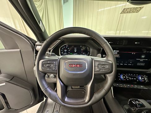 Certified 2024 GMC Sierra 1500 AT4 w/ AT4 Premium Package AWD/4WD image 28