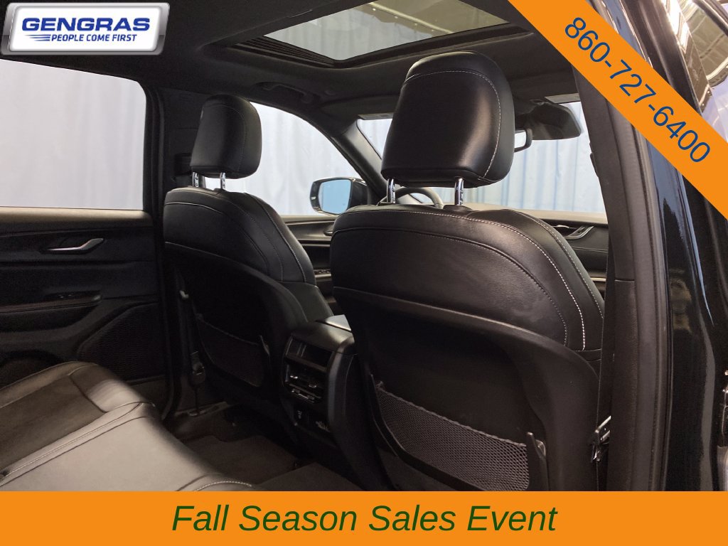Used 2023 Jeep Grand Cherokee Altitude AWD/4WD image 39