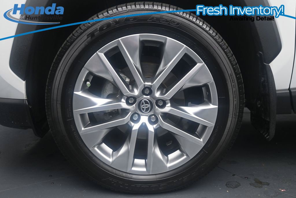 Used 2024 Toyota RAV4 XLE Premium FWD image 14