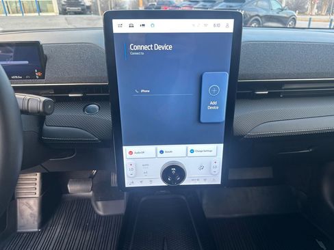 Certified 2025 Ford Mustang Mach-E Premium image 31